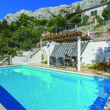 Apartament 2 Bedroom Gorgeous In Mimice
