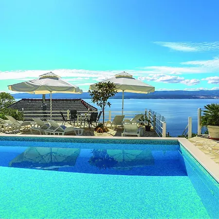 2 Bedroom Gorgeous In *
